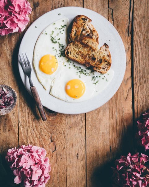 Mothers_Day_Brunch_and_Flowers